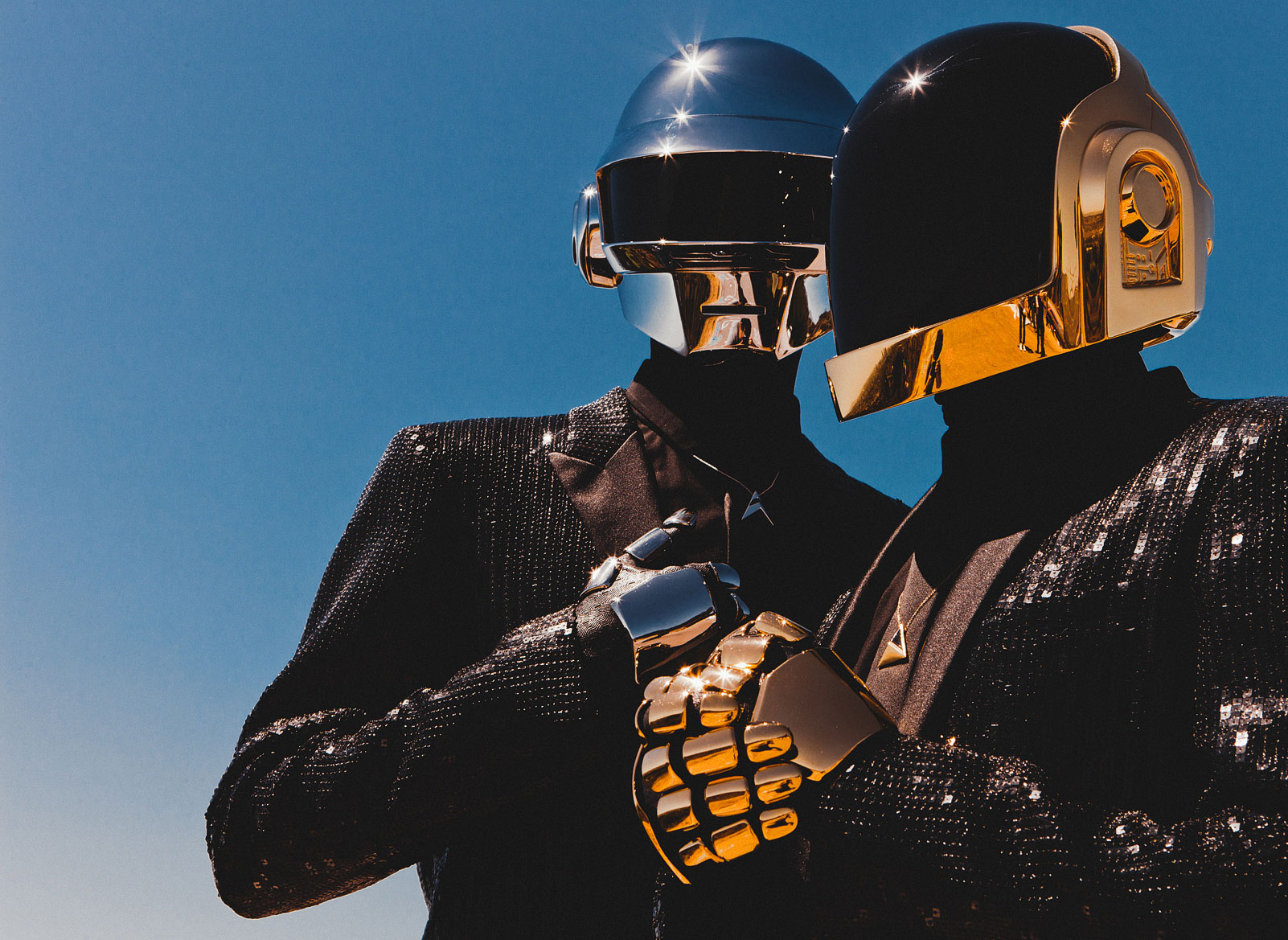 Daft Punk Announces Breakup After 28 Years - The New York Times