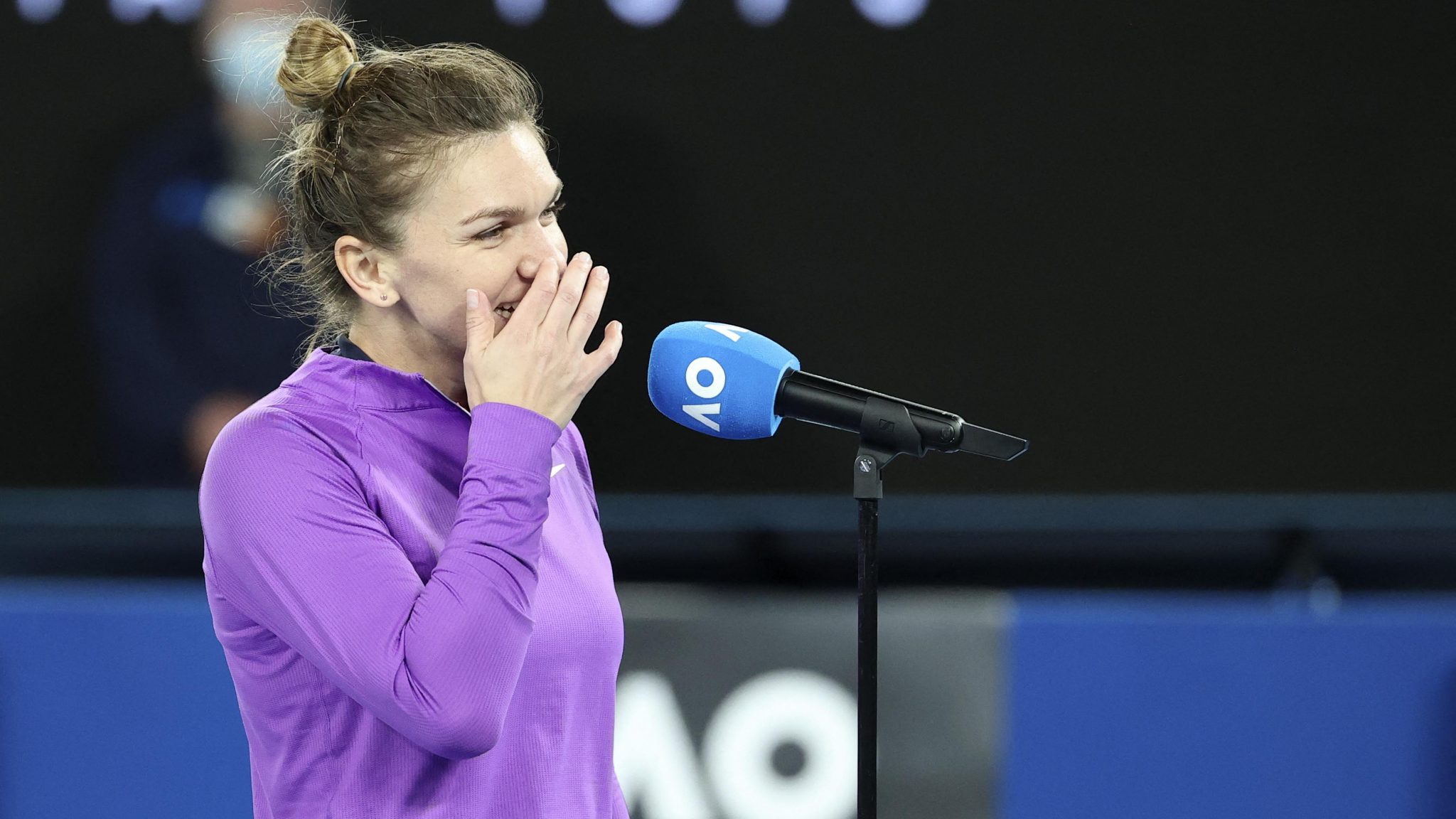 Halep gains revenge on Swiatek, plays Serena in quarters ...