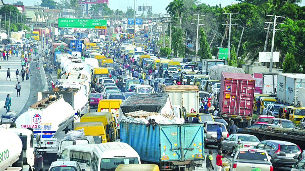 lagos Traffic gridlock, robbery: LASG issues quit order to illegal-structure owners on Lekki/Ajah Road | The Guardian Nigeria News