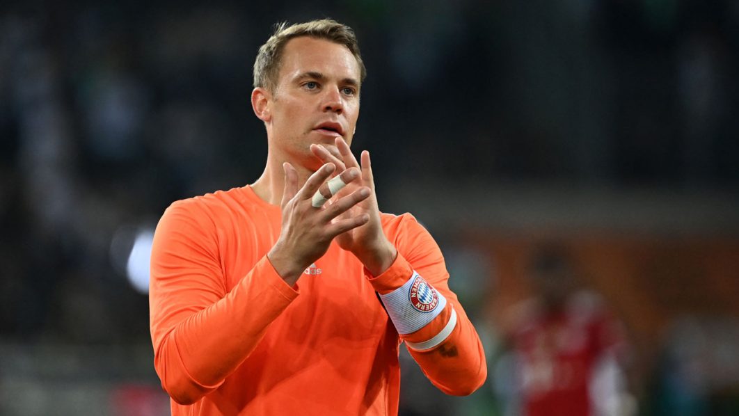 Bayern Munich wait on Neuer after ankle knock