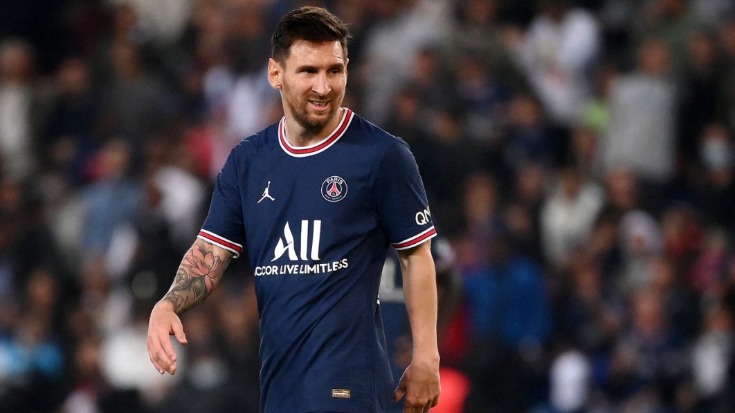 Messi out for PSG against Metz with bruised knee — Sport — The Guardian ...