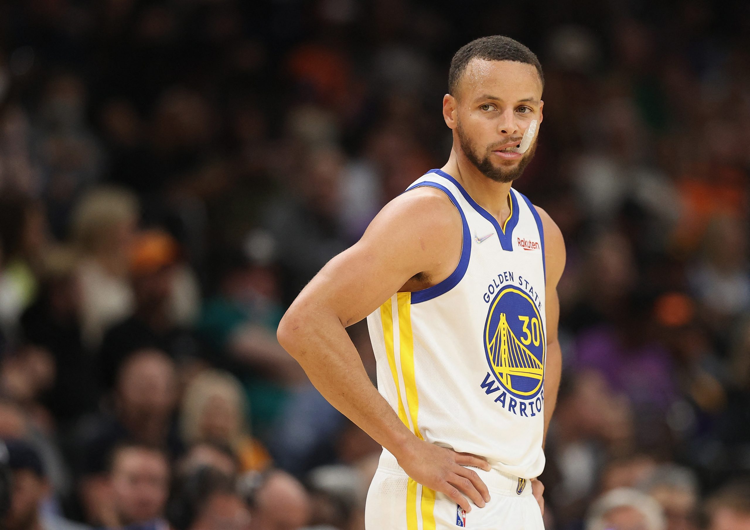 All eyes on Curry as he closes in on NBA three-point record — Sport ...