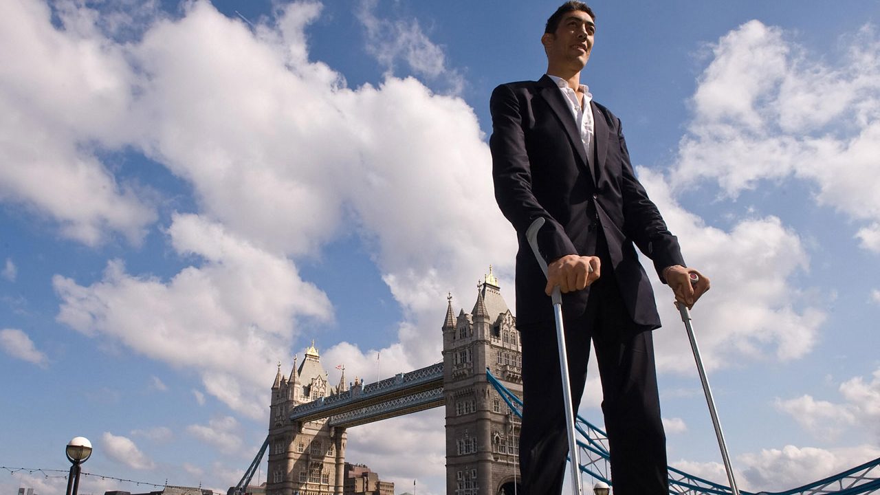 Worlds Tallest Man Travels To Russia To Find Bride The Guardian Nigeria News