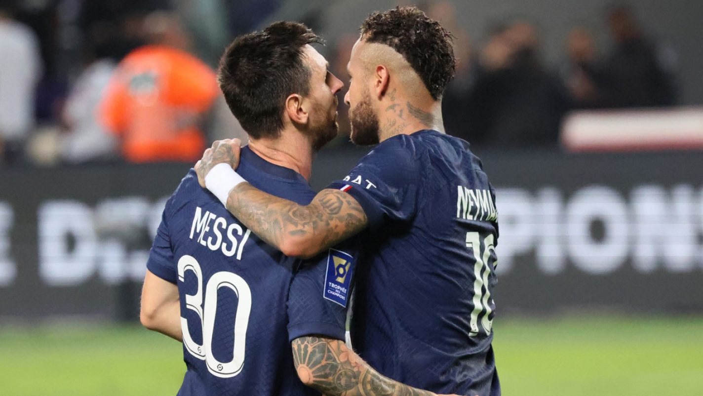 Messi, Neymar lead Paris Saint-Germain to French Champions Trophy