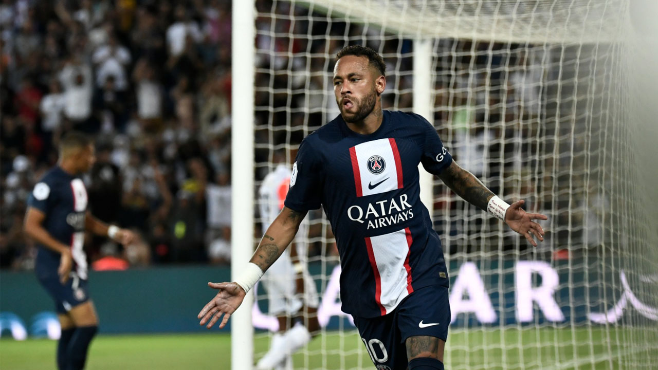 Neymar of Paris Saint-Germain celebrates after scoring a goal