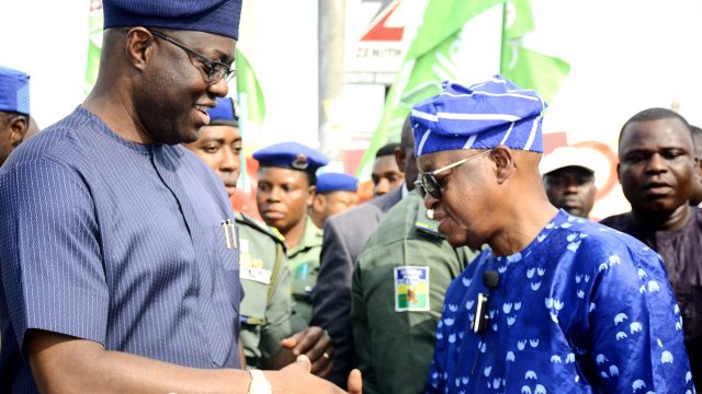 Oyetola, Makinde jointly flag-off reconstruction of Osogbo-Ibadan road ...