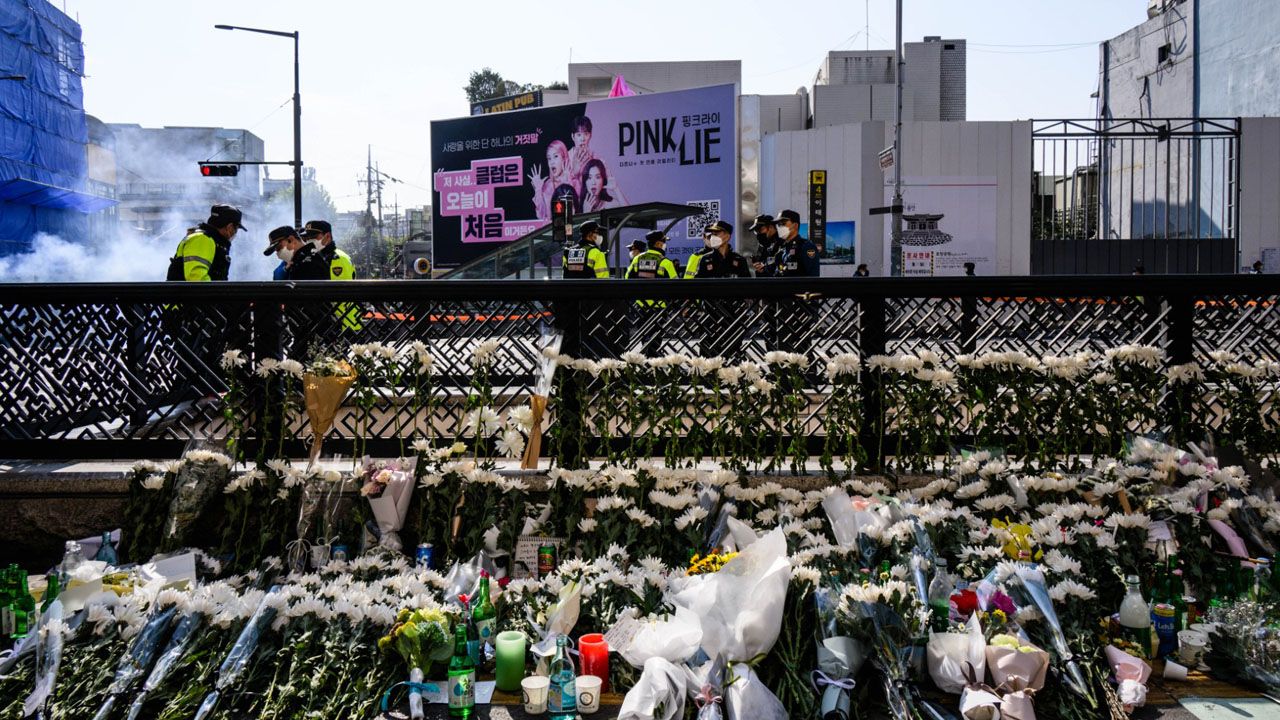 South Korea mourns Halloween crowd surge victims — World — The Guardian ...