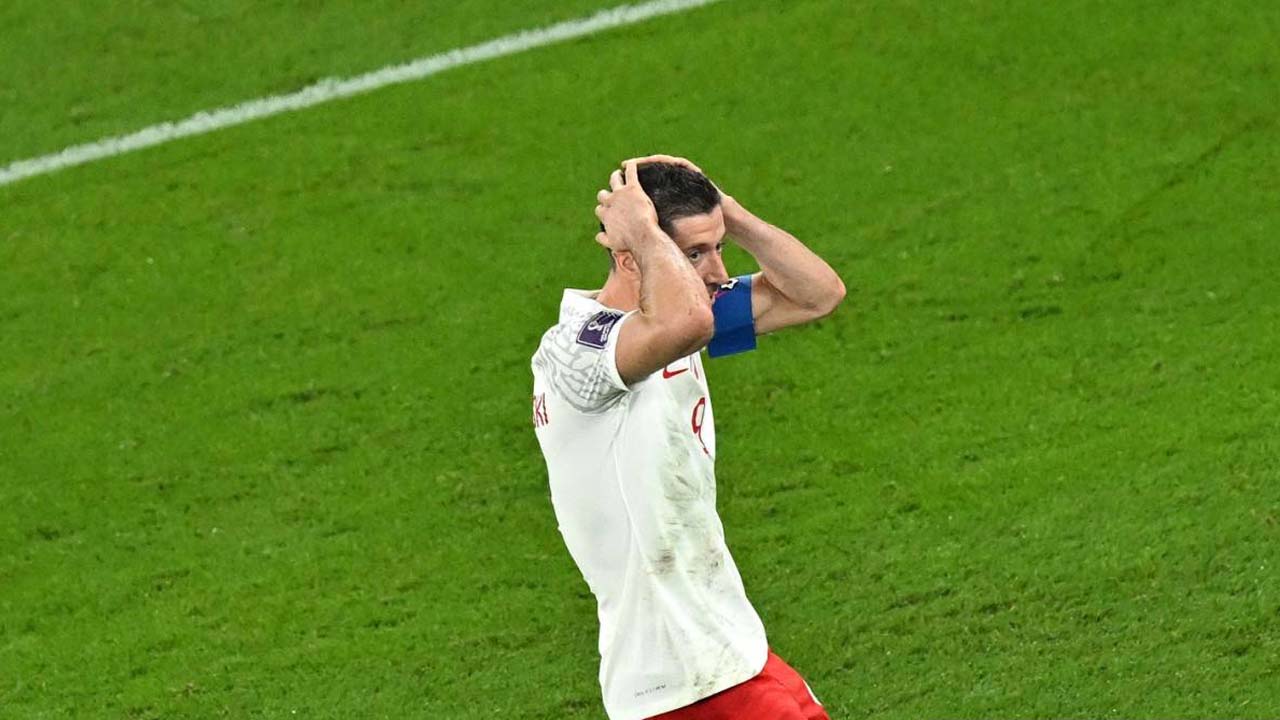 Lewandowski Misses Penalty As Poland Draw 0-0 With Mexico — Sport — The ...