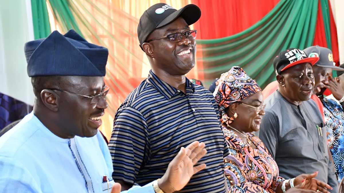 Makinde Holds Town Hall Meeting With Pdp Members In Oyo Zone 