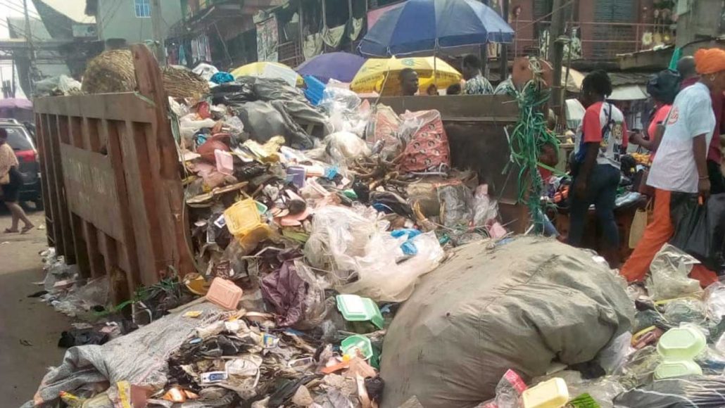 Concerns as traders turn Agege motor road to dumpsite | The Guardian ...