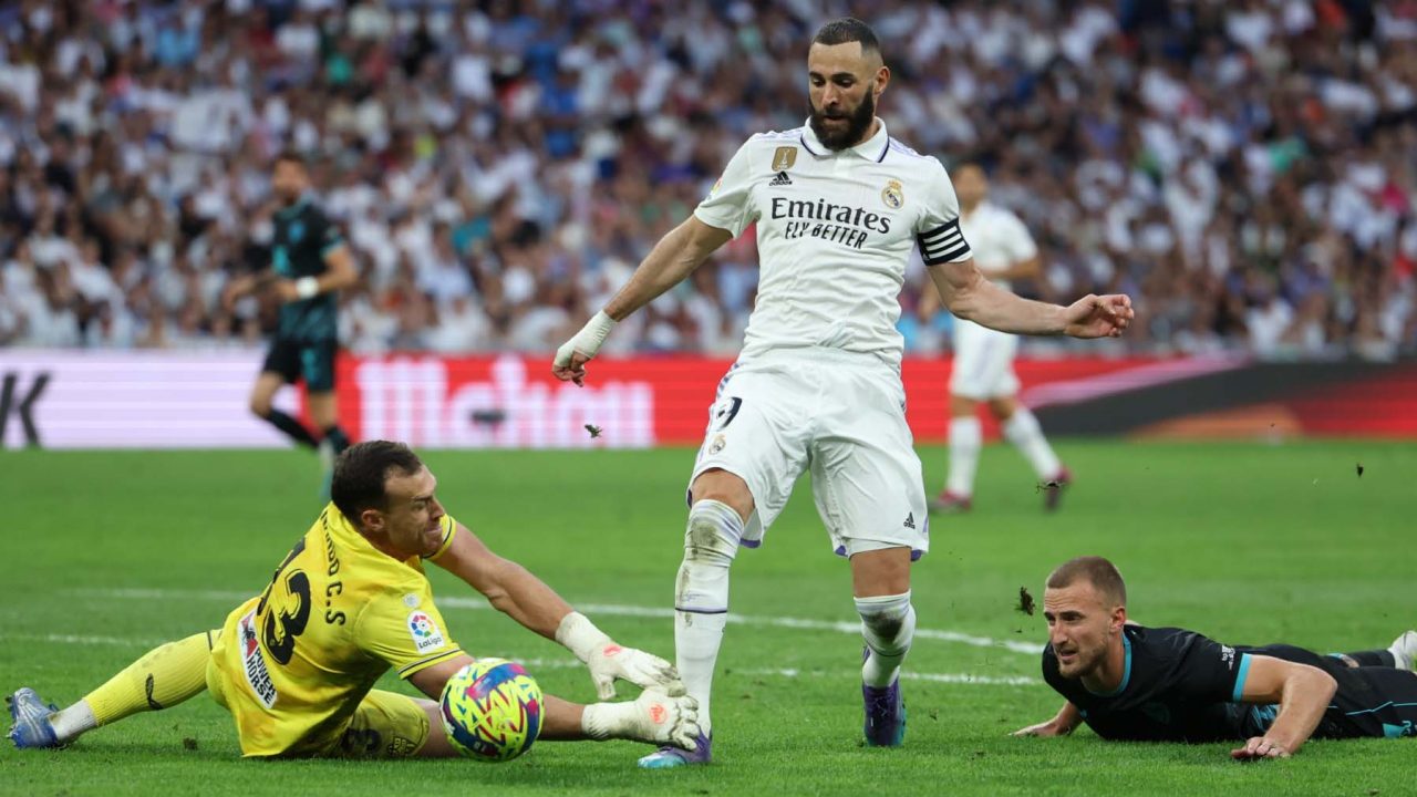 Benzema Nets Hat Trick in Madrid Win, Vinícius Takes Knock