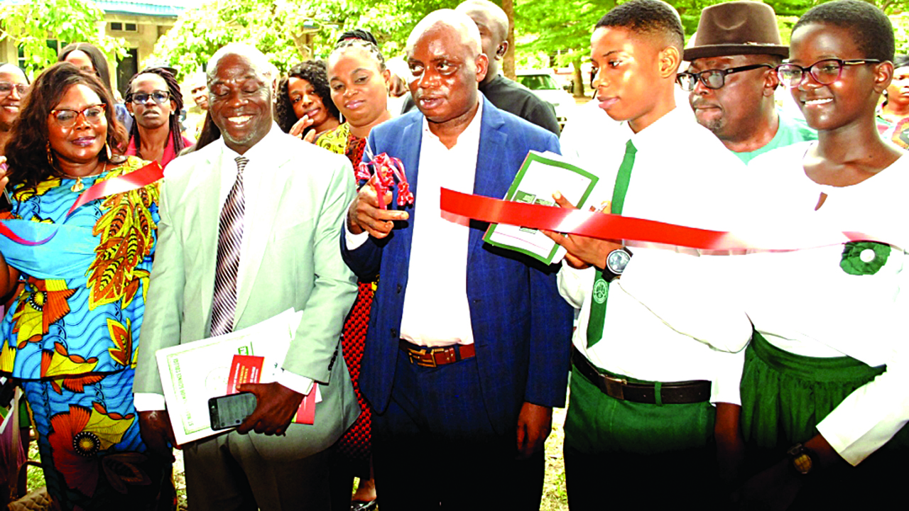 Akwa Ibom hails Eatech for intervening at science college — Nigeria ...