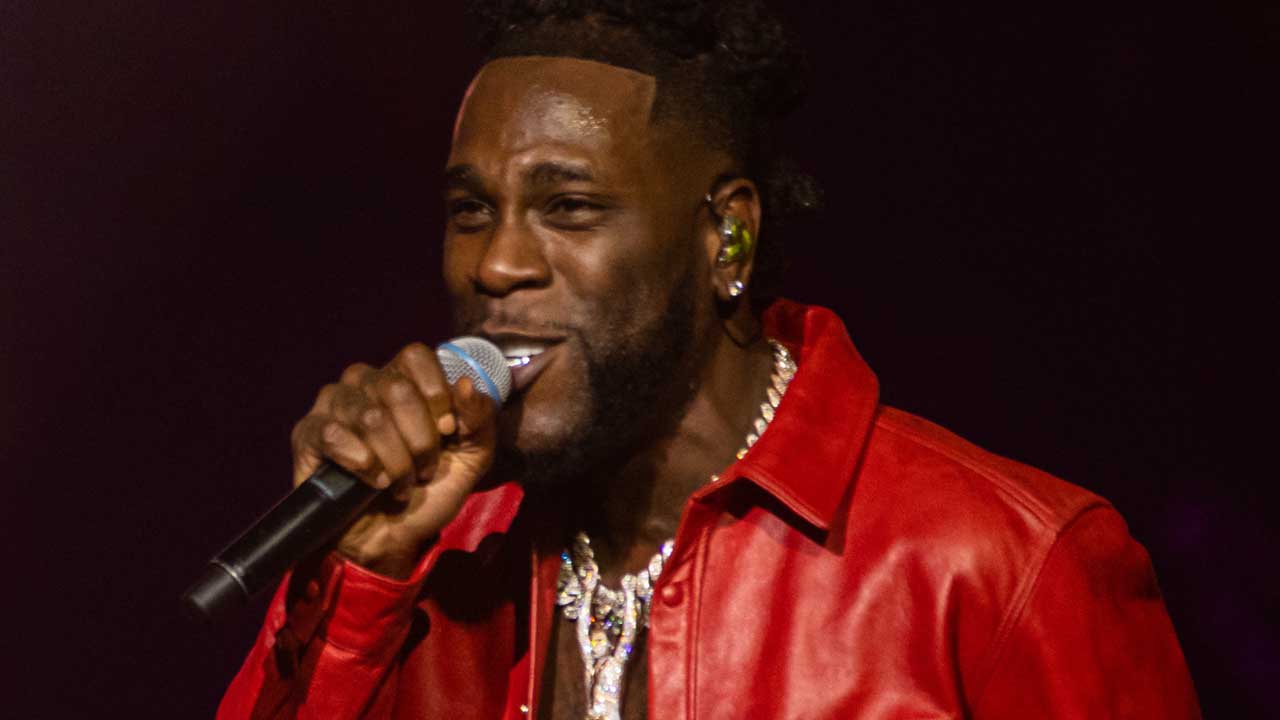 Burna Boy, in Bundle By Bundle, captures Naija’s party spirit