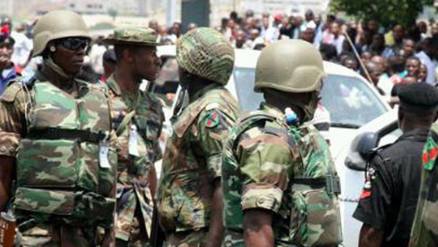 Pandemonium as soldiers allegedly assault protesters in Kaduna ...