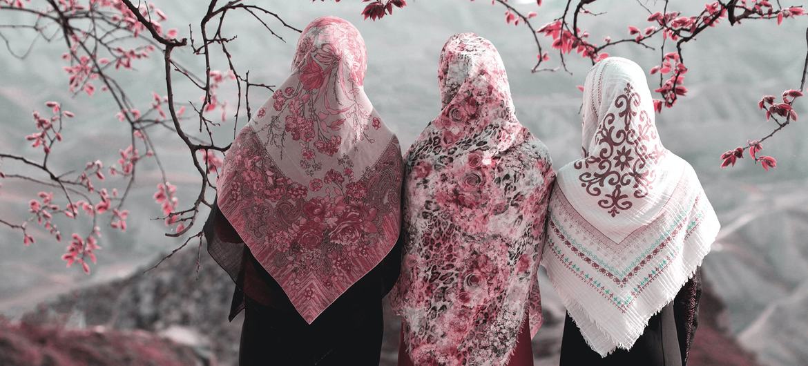 Muslim women promote hijab awareness