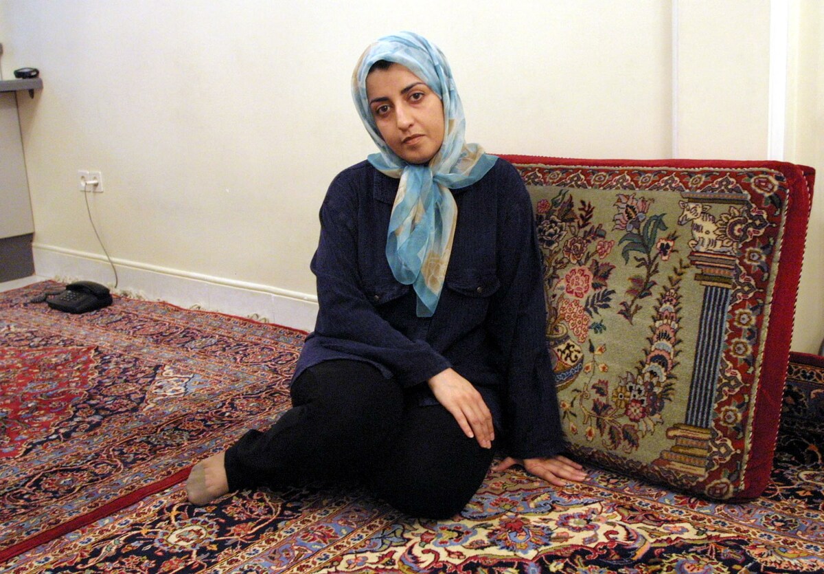 Iran Women's Activist Narges Mohammadi Wins Peace Nobel — News — The ...