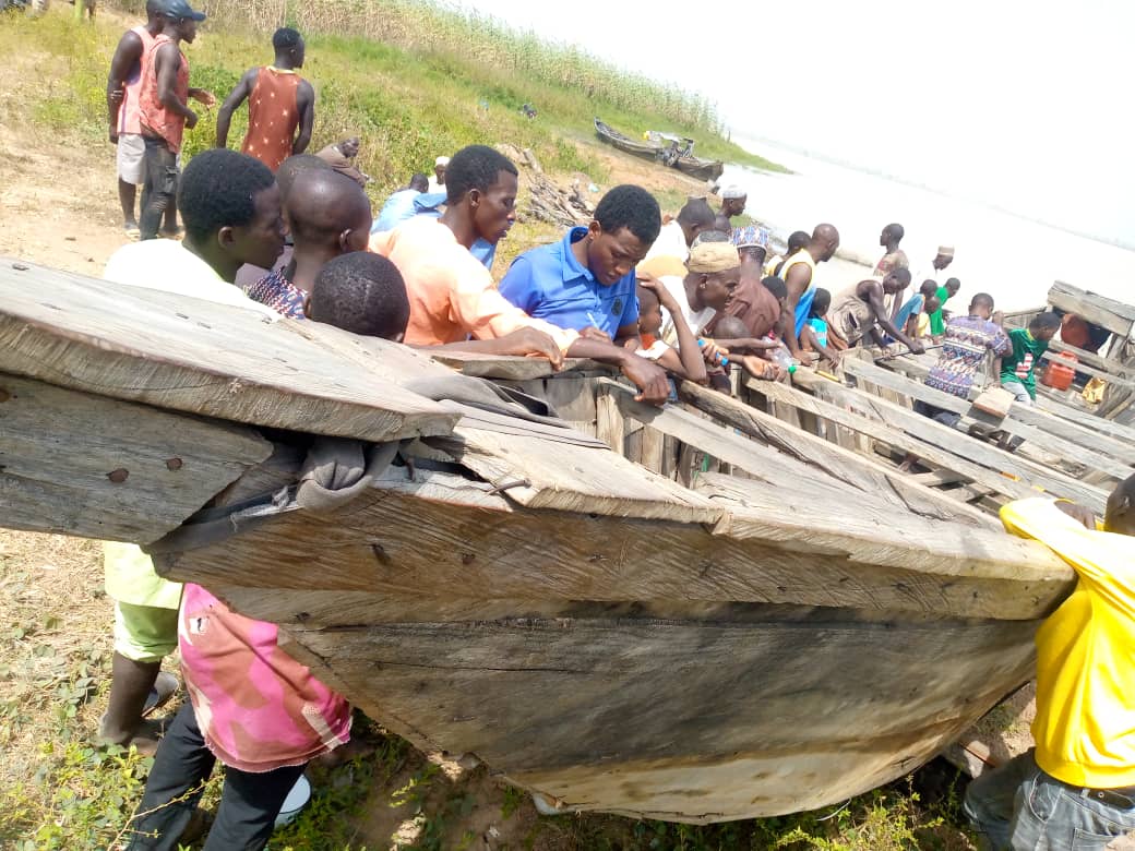 The police, on Thursday, arraigned two suspects before a Lokoja Chief Magistrates’ Court for alleged conspiracy and negligence leading to a boat mishap in Kogi. 