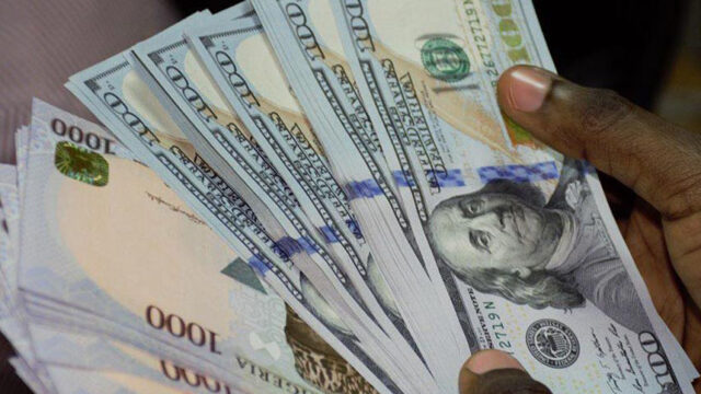 Naira slightly depreciates by 0.8% against dollar at official market