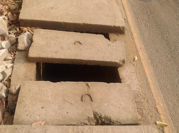 How missing manholes, slabs endanger pedestrians