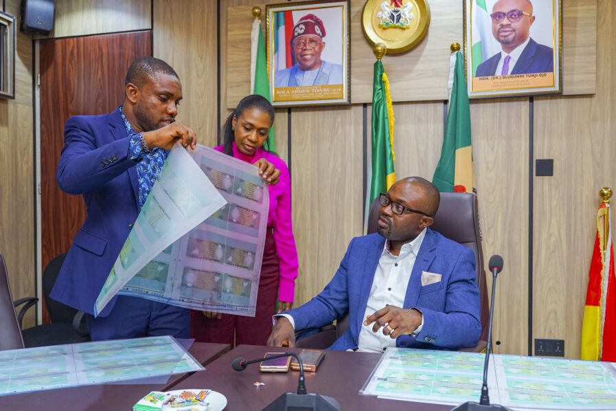 Olubunmi Tunji-Ojo in a meeting to discuss the local production of international passports 