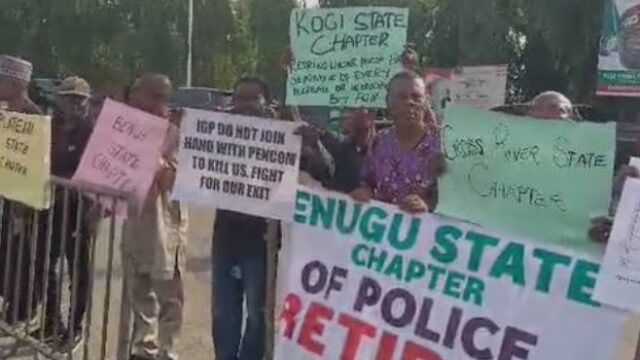 Protesting retired police officers. PHOTOS: ChannelsTV