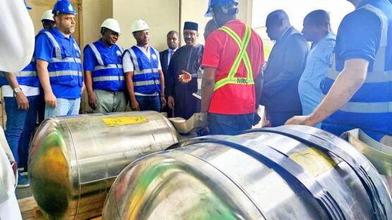 The Federal Government has rolled out plans to test run trains that will operate on Liquefied Natural Gas (LNG) and diesel