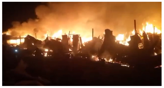 Fire razes Karu market in Abuja