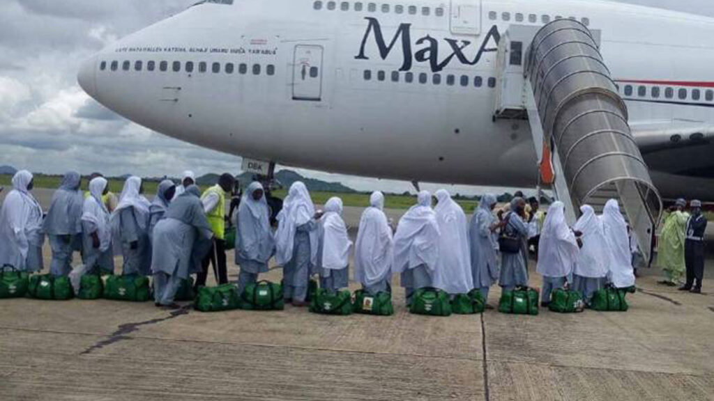 [FILE] Nigerian pilgrims get set to board a Hajj-bound plane. The VP of the NYCN has expressed strong support for NAHCON, urging Nigerians to recognise the Commission's efforts in organising the Hajj pilgrimage for Nigerian Muslims.