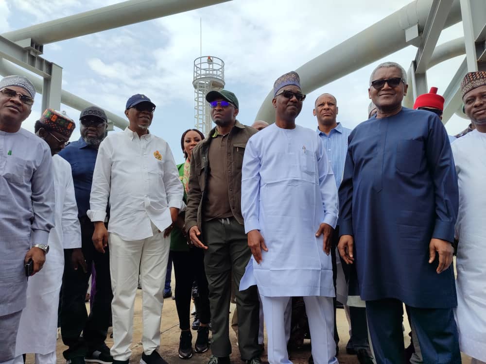 Shareholders and prominent figures rally behind Aliko Dangote and his refinery amid allegations by NMDPRA Chief Farouk Ahmed. The Pragmatic Shareholders Association of Nigeria defends Dangote's commitment to national development and condemns efforts to demarket the refinery.