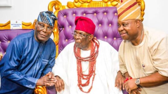 Atiku Abubakar has expressed his deep sorrow over the reported death of the Owa Obokun of Ijesaland, Oba Gabriel Aromolaran (middle)