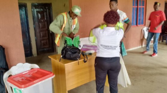 INEC has extended voting time at Polling Units (PUs) where the exercise in the ongoing Edo governorship election began late