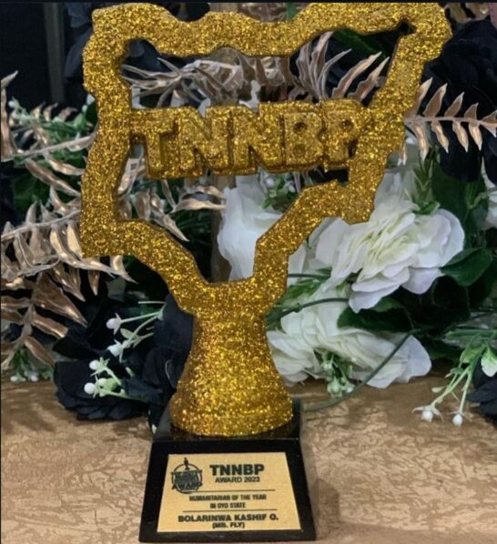 Bolarinwa Kashif Ololade, founder of Supportifly, wins Oyo State Humanitarian of the Year 2023 at the TNNBP Awards for his exceptional charitable work.