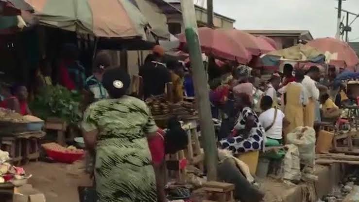 Traders at the new Benin market on Saturday defied the restriction of movement order by the police to engage in a brisk business on the day of the Edo governorship election