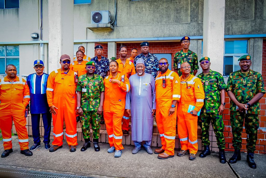 Defence Minister, Mohammed Badaru Abubakar, after a working visit to Rivers State has vowed to eradicate oil theft in the Niger Delta, calling it a menace that must be stopped