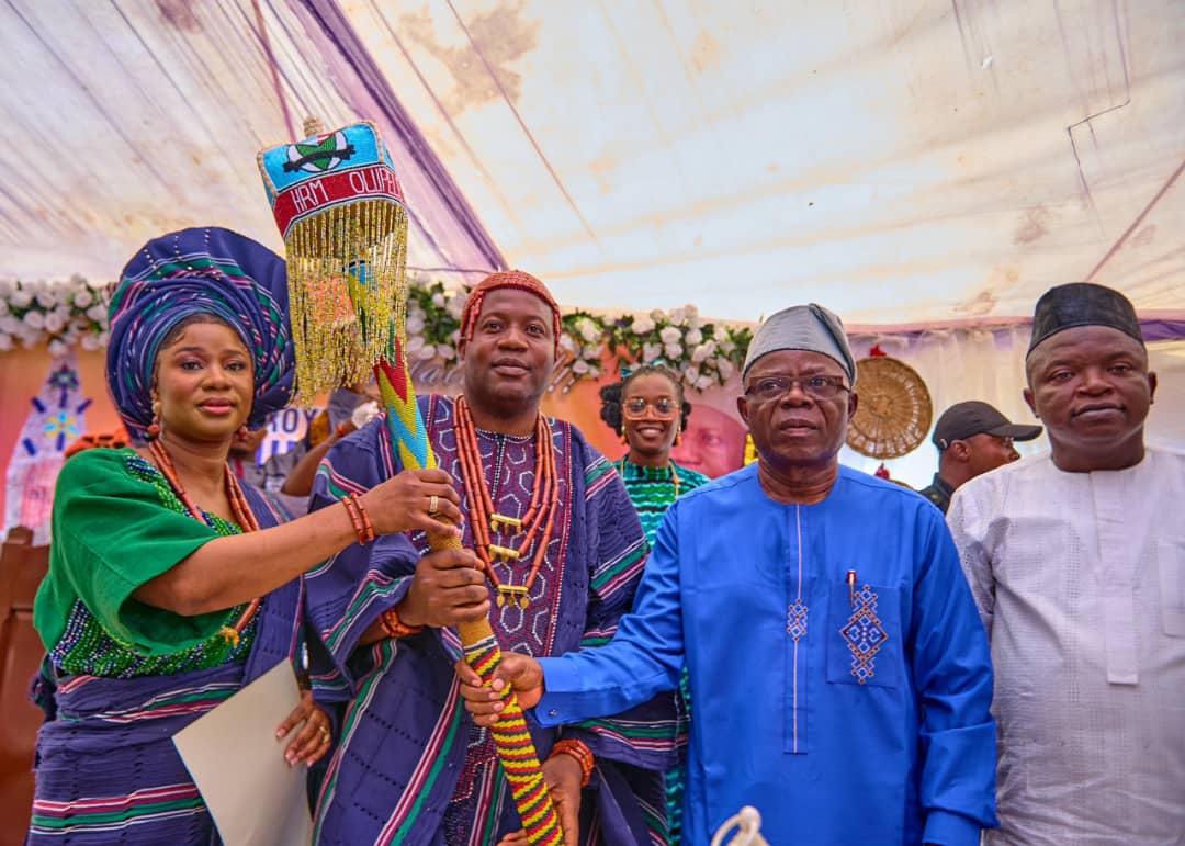 Aiyedatiwa crowns Oba Daramola as 20th Olupele