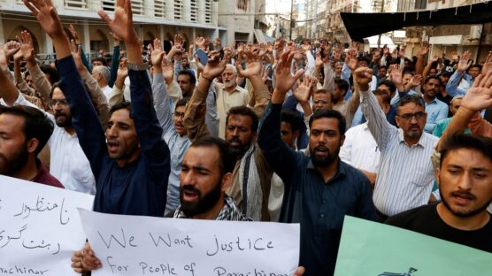 Thousands of Shiite Muslims have protested against Pakistan after sectarian attacks in the northwest killed 43 people including women and children