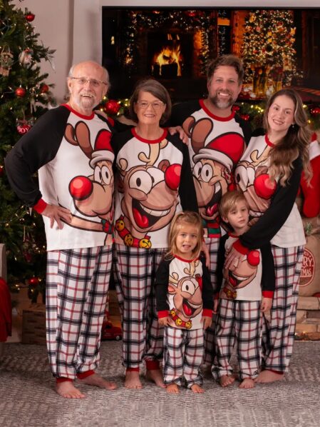 Explore festive Christmas outfits and family pajamas perfect for gatherings, photos, and cozy nights at home. 