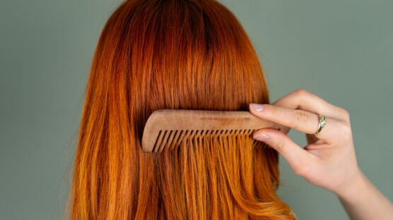 Detangling a bone-straight hair