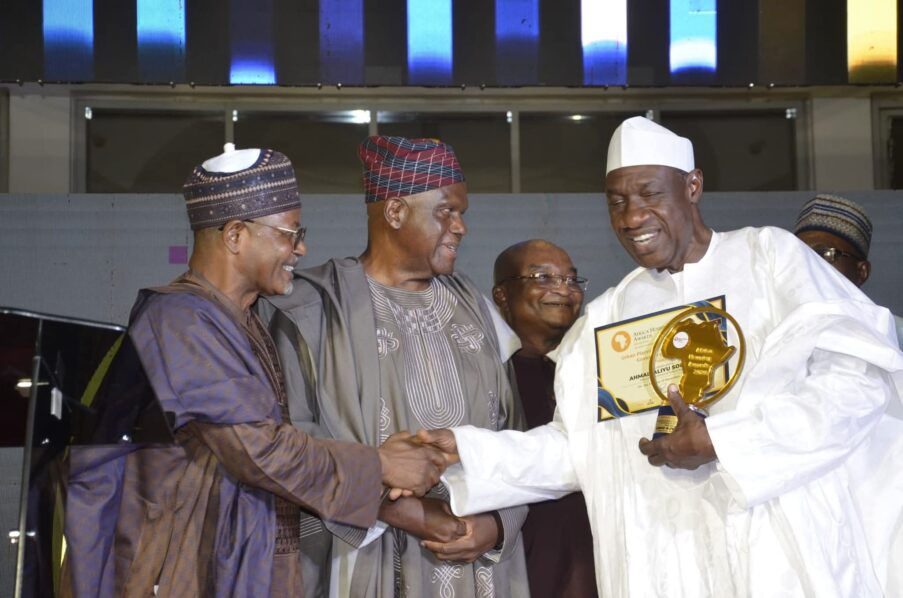 Governor Ahmad Aliyu of Sokoto State receives the 2024 Urban and Housing-Friendly Governor of the Year Award for his transformative urban planning and housing initiatives, earning widespread praise from the Sokoto Youth Emancipation Front.