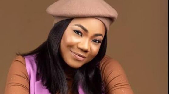 I housed you for months, Mercy Chinwo’s manager slams artiste