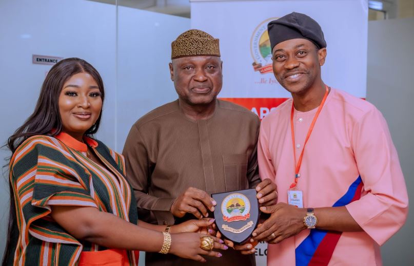 Oyebanji with Lateef Adedimeji and wife