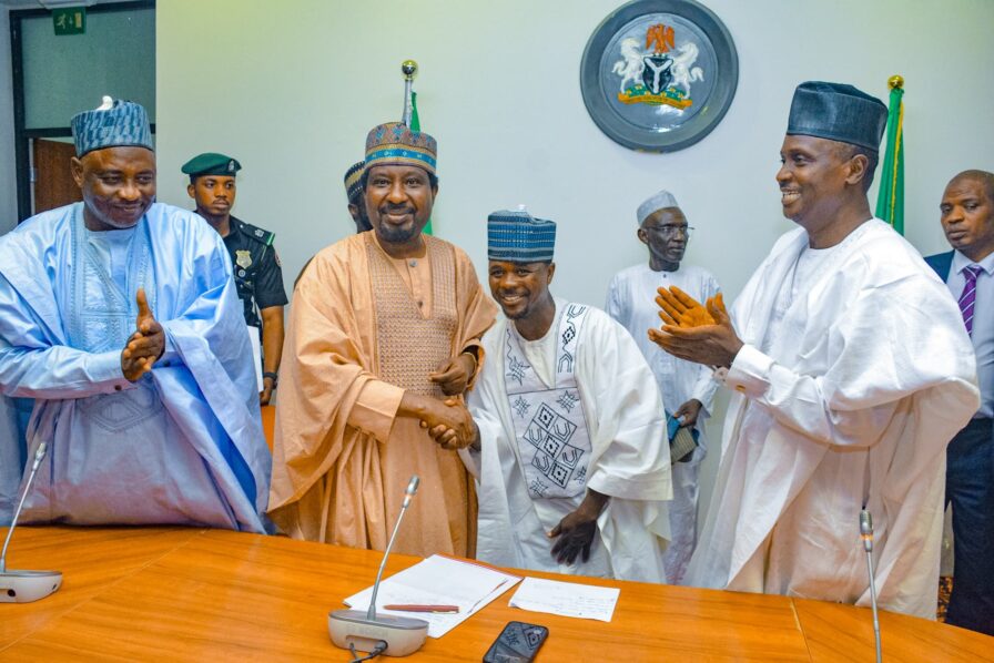 NNPP members welcomed by Barau Jibrin to APC