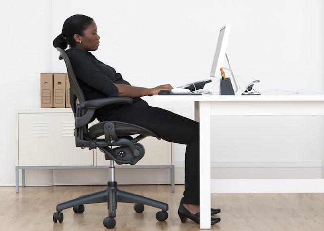 How to sit in office chair during pregnancy 